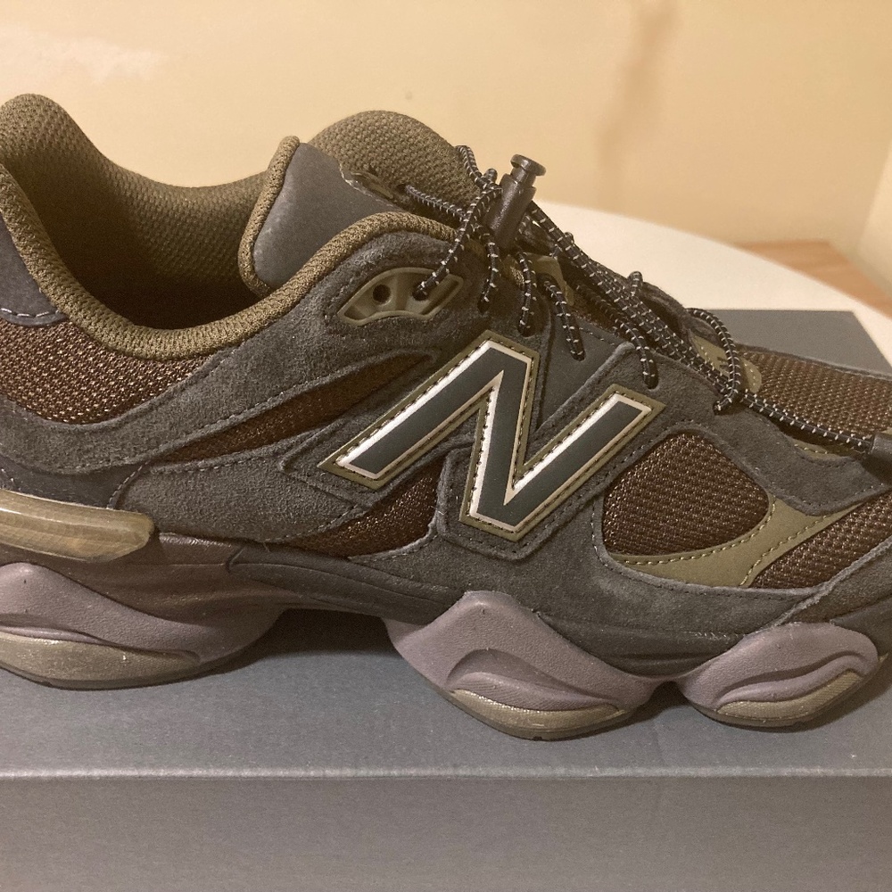 New Balance 9060